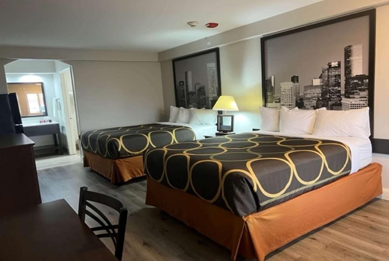 Hotel Super 8 By Wyndham Mont Belvieu - Baytown East Exteriér fotografie