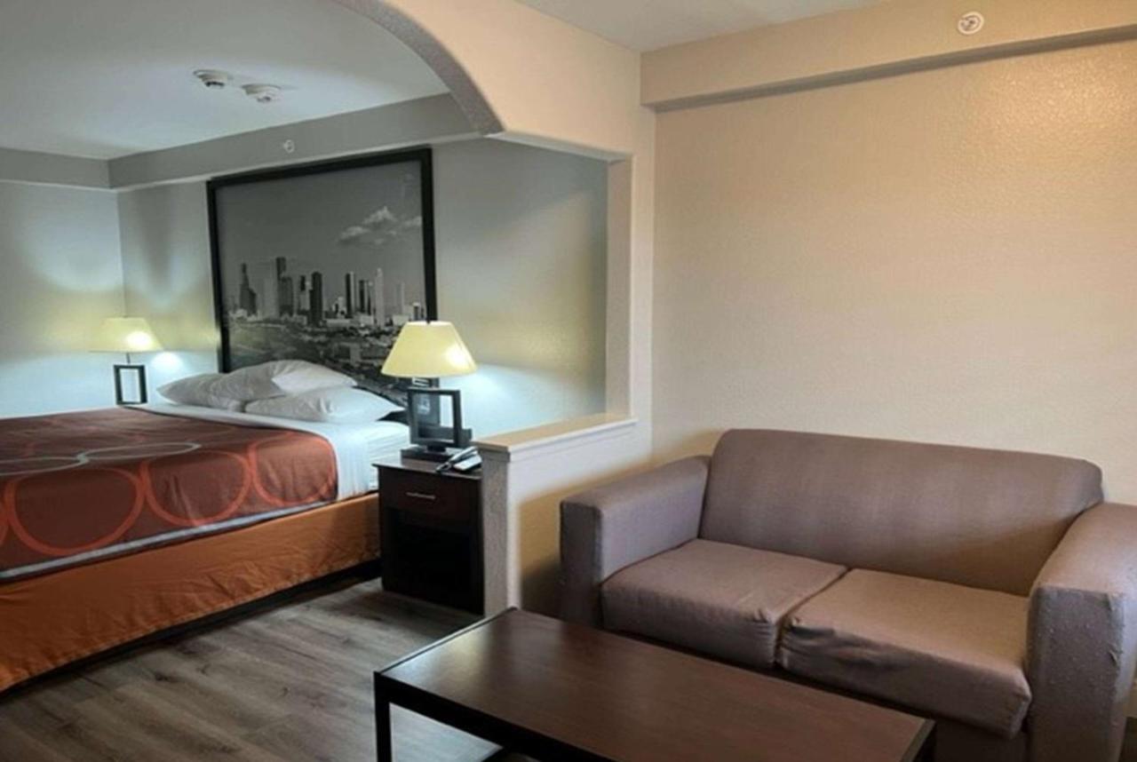 Hotel Super 8 By Wyndham Mont Belvieu - Baytown East Exteriér fotografie
