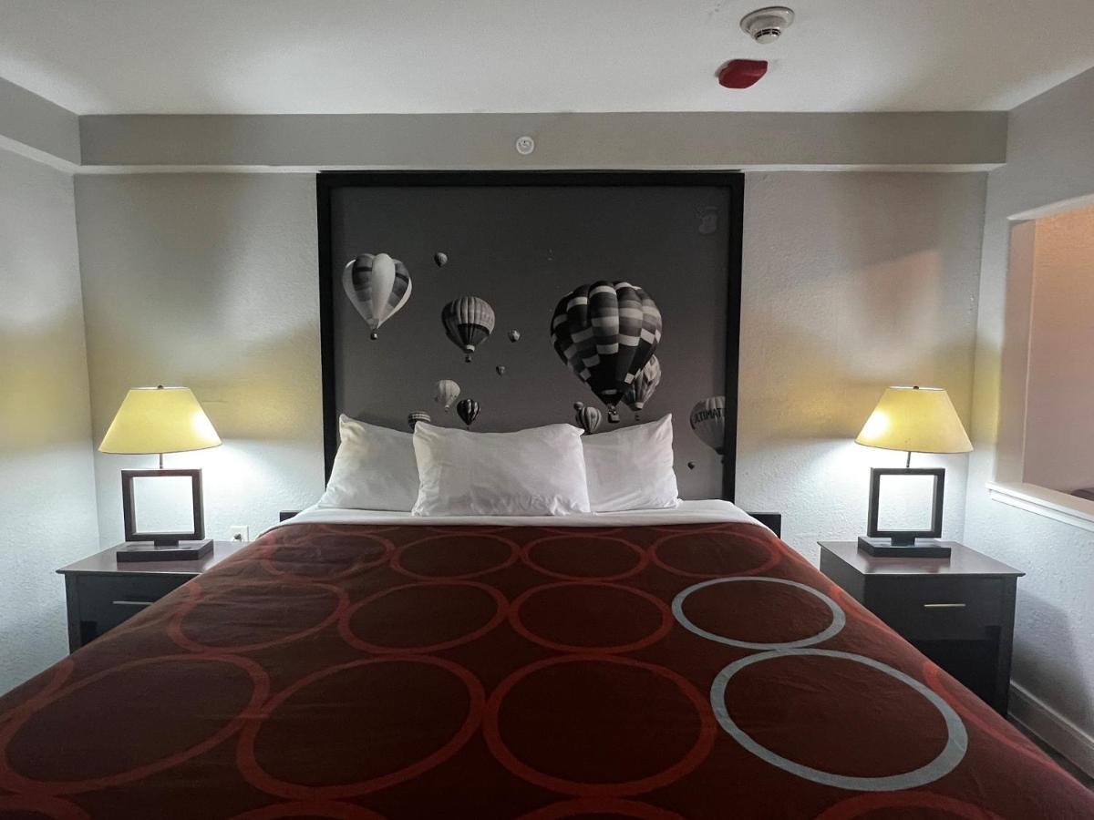 Hotel Super 8 By Wyndham Mont Belvieu - Baytown East Exteriér fotografie