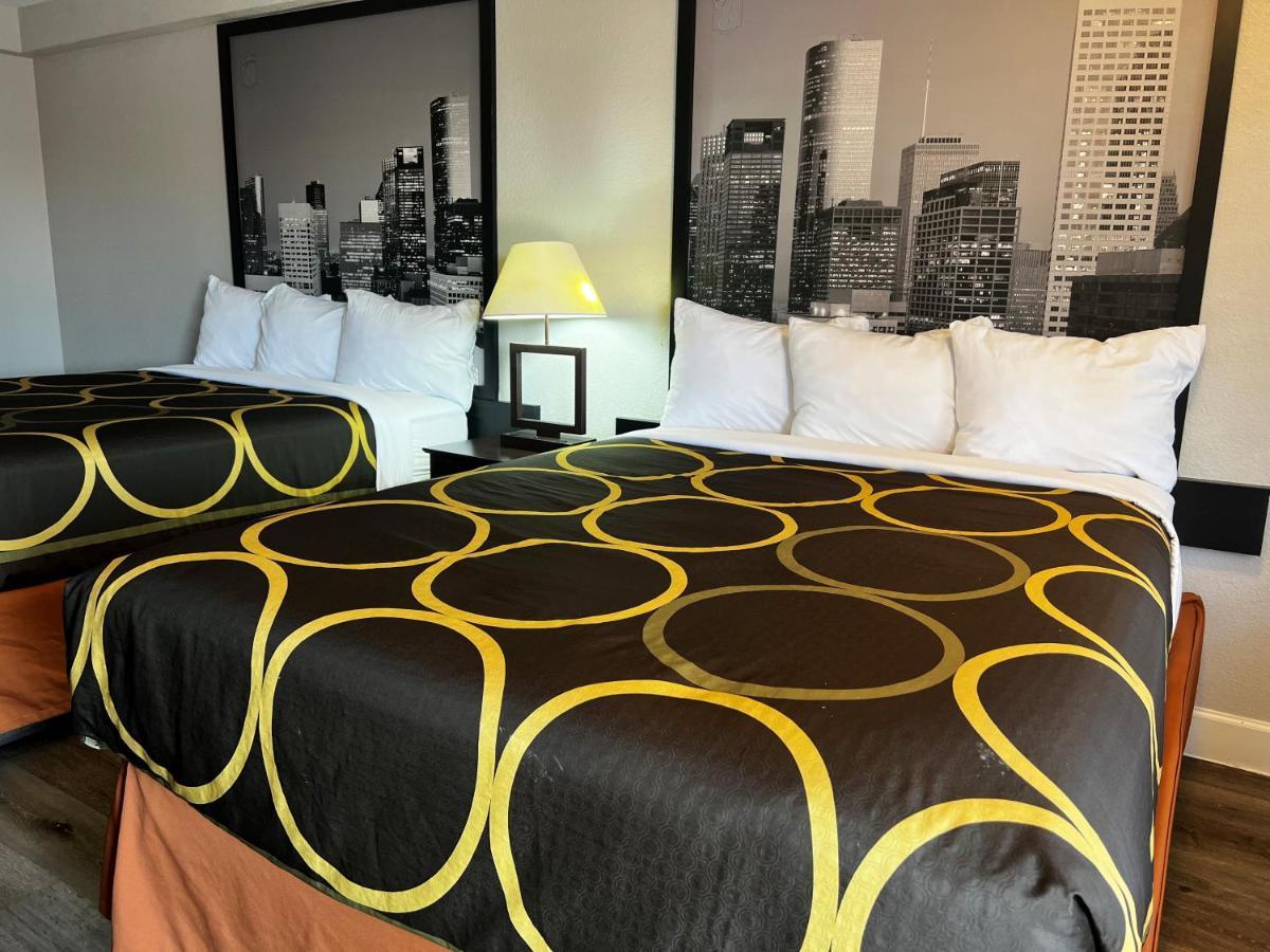 Hotel Super 8 By Wyndham Mont Belvieu - Baytown East Exteriér fotografie