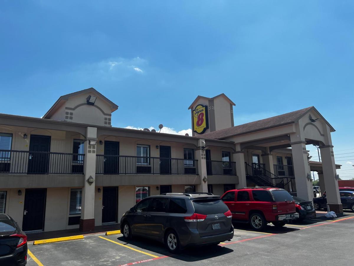 Hotel Super 8 By Wyndham Mont Belvieu - Baytown East Exteriér fotografie